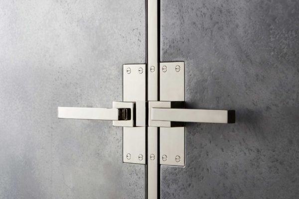 Contemporary-Icebox-latch